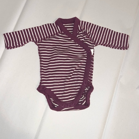 Hanna Andersson 100% Organic Cotton Purple Striped Bodysuit‎ Size NB - Picture 4 of 5